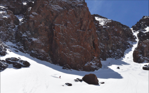 Simon sous les falaises de Tizi n Taddat